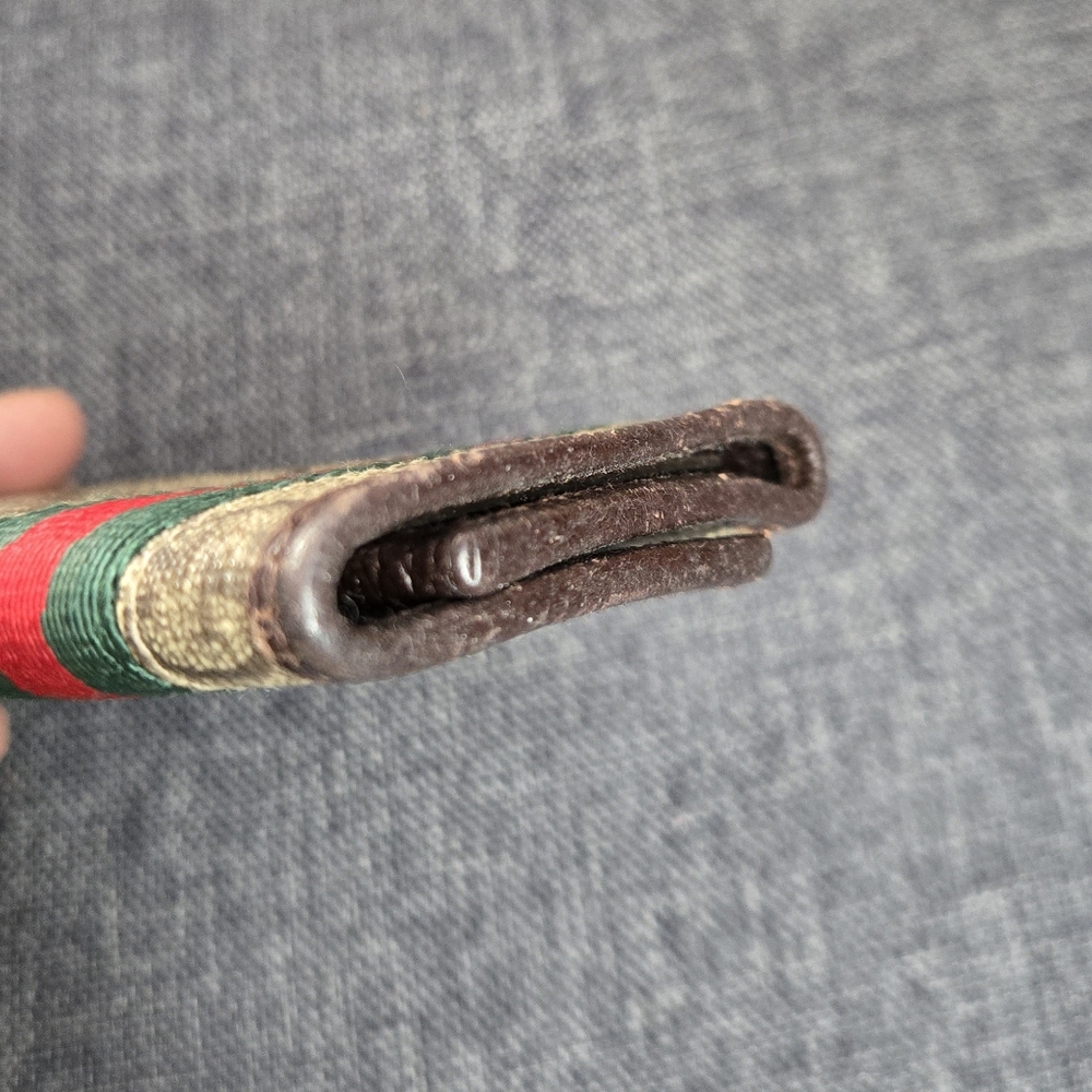 Gucci Brown and Green Key Holder with Signature Stripe - Picture 5 of 9
